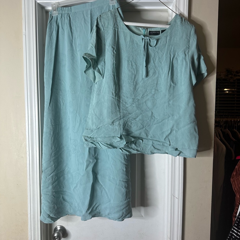 Liz Claiborne Light Blue Women's Skirt Set